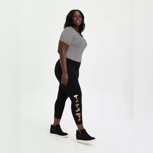 Her Universe Studio Ghibli Totoro Crop Leggings